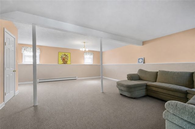 8 Eastward Drive, Lincoln, RI 02865
