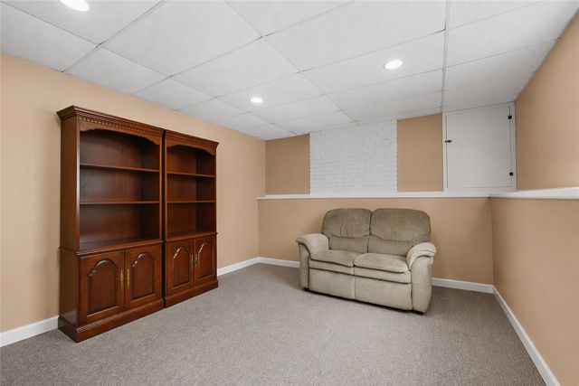8 Eastward Drive, Lincoln, RI 02865