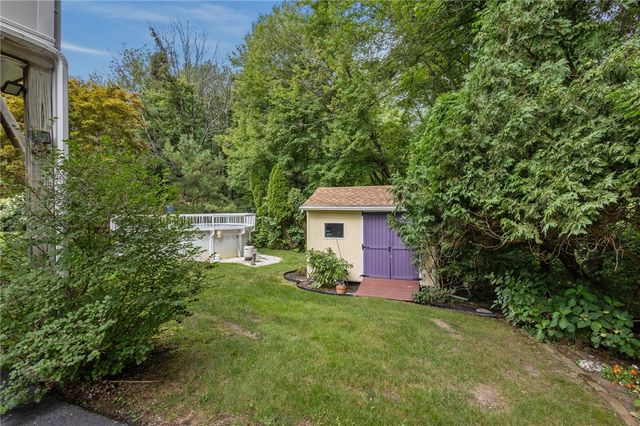 8 Eastward Drive, Lincoln, RI 02865