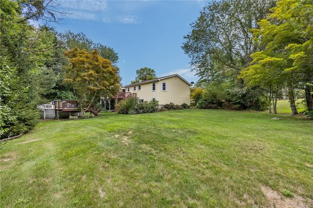 8 Eastward Drive, Lincoln, RI 02865