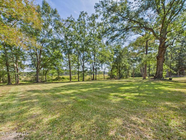 1504 Sioux Bayou Drive, Gautier, MS 39553