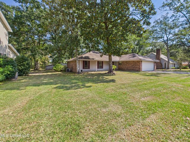 1504 Sioux Bayou Drive, Gautier, MS 39553