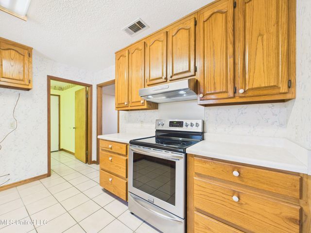 1504 Sioux Bayou Drive, Gautier, MS 39553