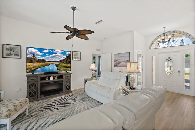 1 SLIPPER FLOWER PATH E, Palm Coast, FL 32164