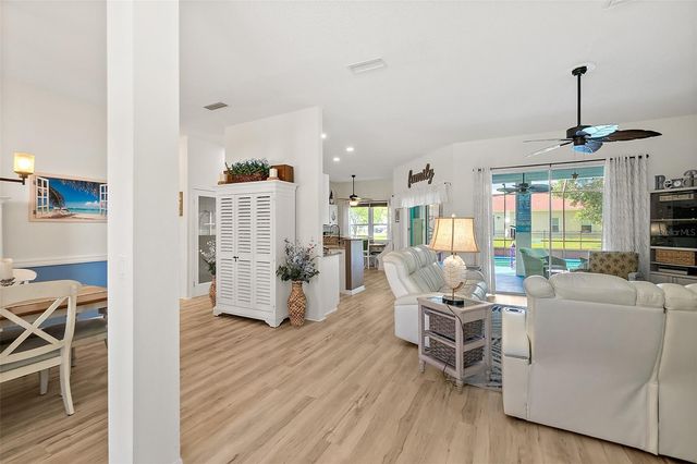 1 SLIPPER FLOWER PATH E, Palm Coast, FL 32164