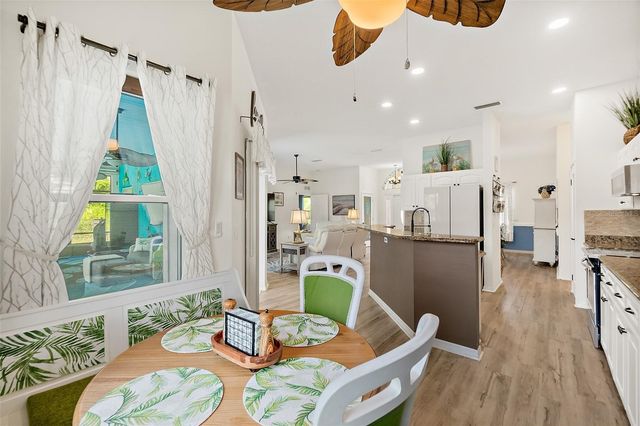 1 SLIPPER FLOWER PATH E, Palm Coast, FL 32164