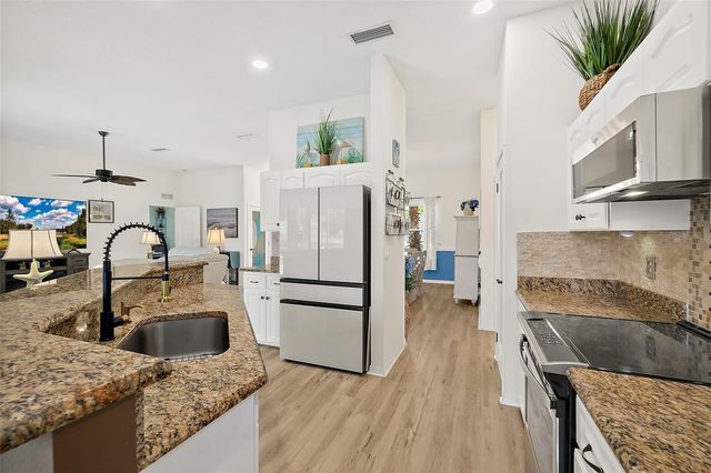 1 SLIPPER FLOWER PATH E, Palm Coast, FL 32164