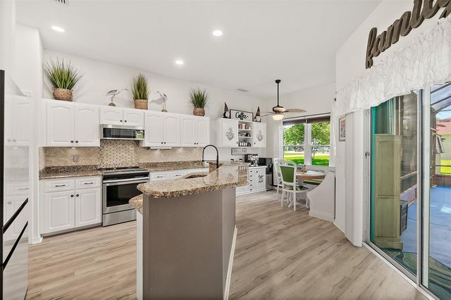 1 SLIPPER FLOWER PATH E, Palm Coast, FL 32164