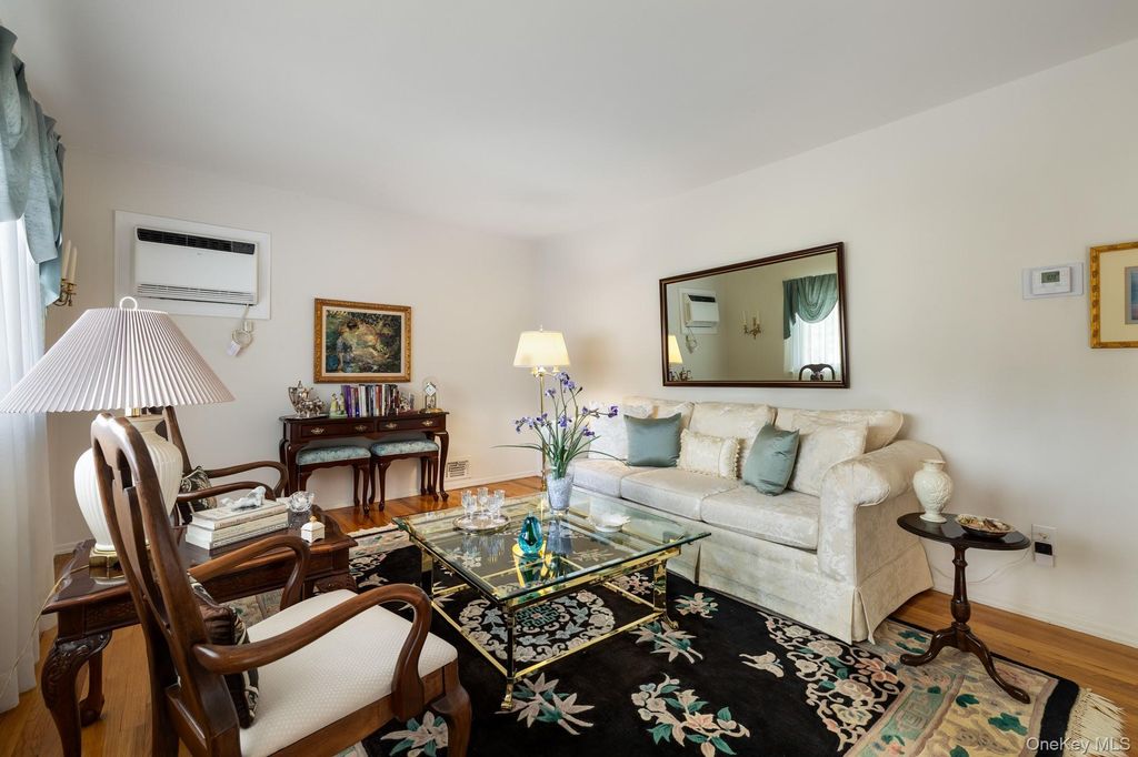 8 Ripley Drive, Northport, NY 11768 — photo 4