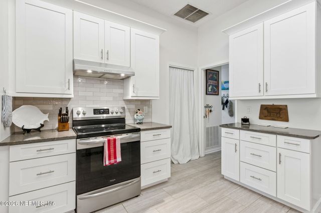 11849 CLEARWATER OAKS Drive W, Jacksonville, FL 32223