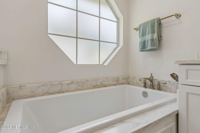 11849 CLEARWATER OAKS Drive W, Jacksonville, FL 32223