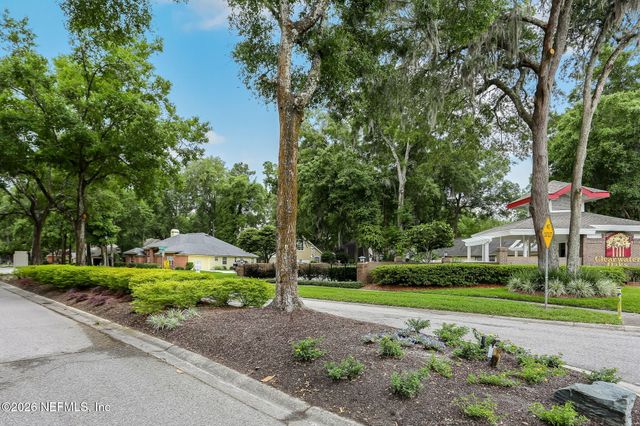 11849 CLEARWATER OAKS Drive W, Jacksonville, FL 32223
