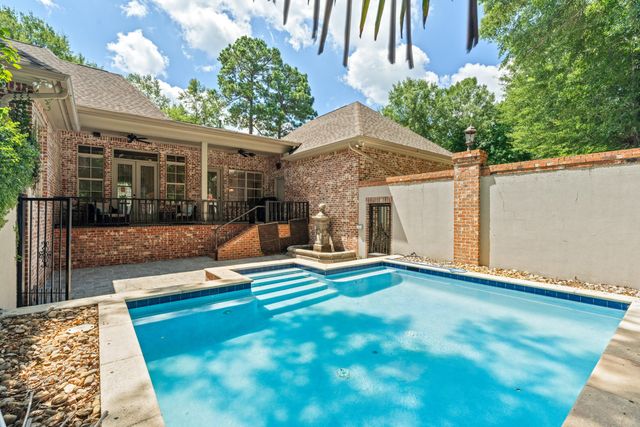 6 Spice Bush, Hattiesburg, MS 39402