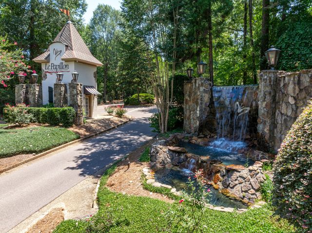 6 Spice Bush, Hattiesburg, MS 39402