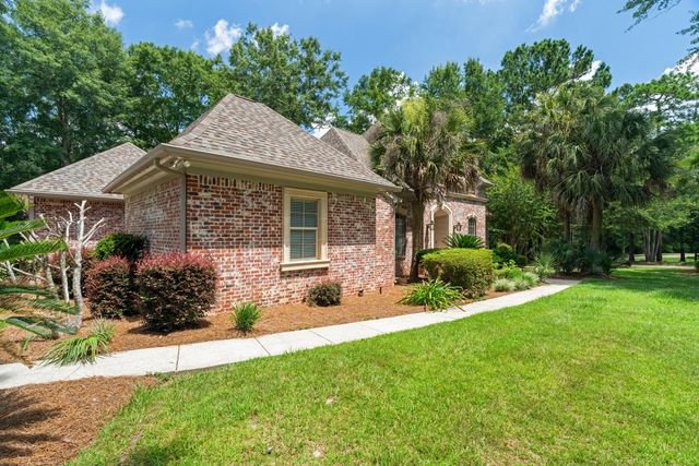 6 Spice Bush, Hattiesburg, MS 39402