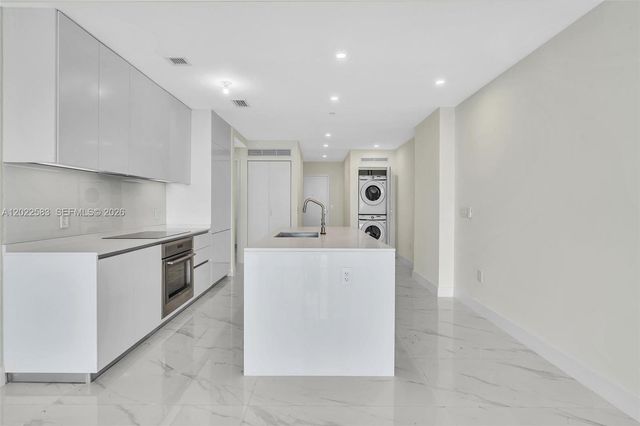 700 NE 24th st 5404, Miami, FL 33137
