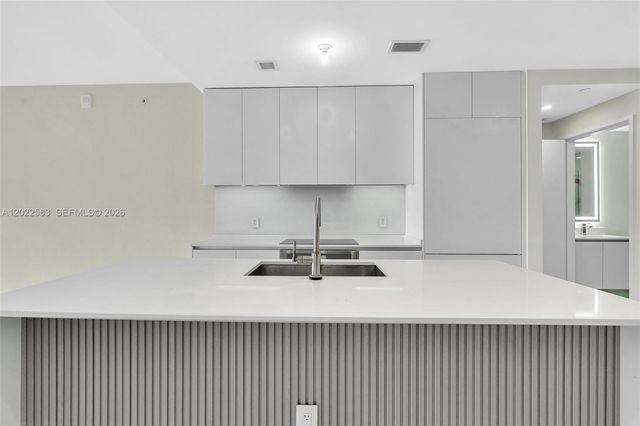 700 NE 24th st 5404, Miami, FL 33137