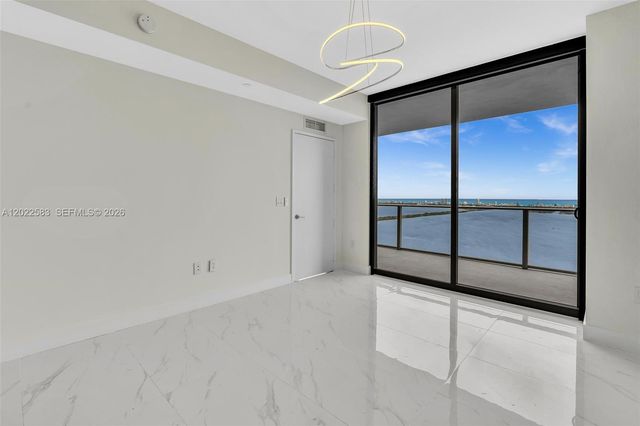700 NE 24th st 5404, Miami, FL 33137