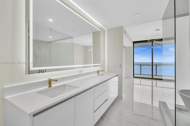 700 NE 24th st 5404, Miami, FL 33137