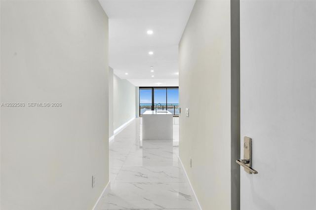 700 NE 24th st 5404, Miami, FL 33137
