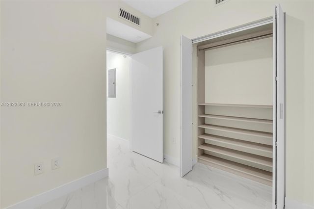 700 NE 24th st 5404, Miami, FL 33137