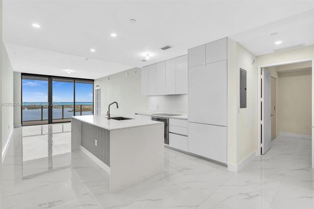 700 NE 24th st 5404, Miami, FL 33137