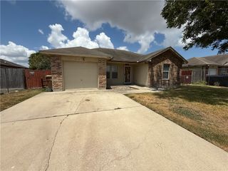 5701 Arboleda, Corpus Christi, TX 78417