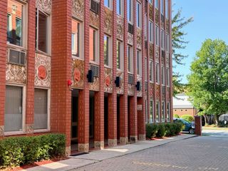 1041 Susan Collins Lane 402, Oak Park, IL 60302