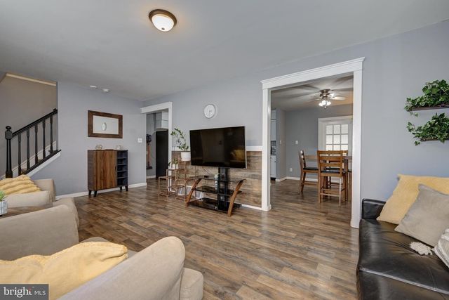 2 JUNIPER AVE, Somerdale, NJ 08083