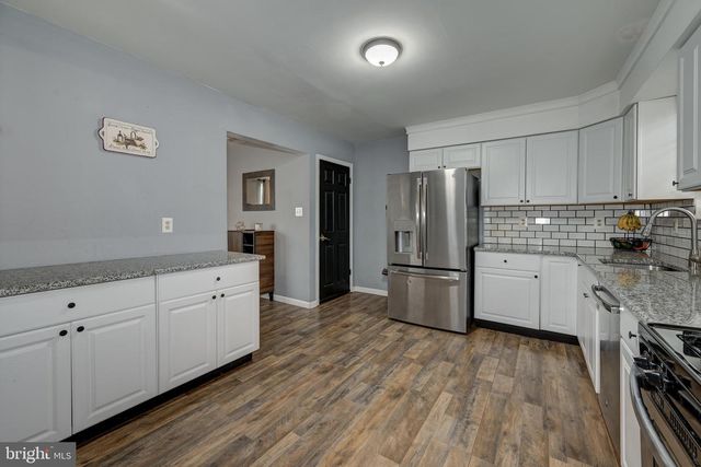 2 JUNIPER AVE, Somerdale, NJ 08083