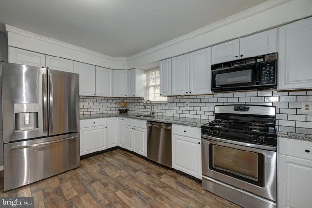 2 JUNIPER AVE, Somerdale, NJ 08083