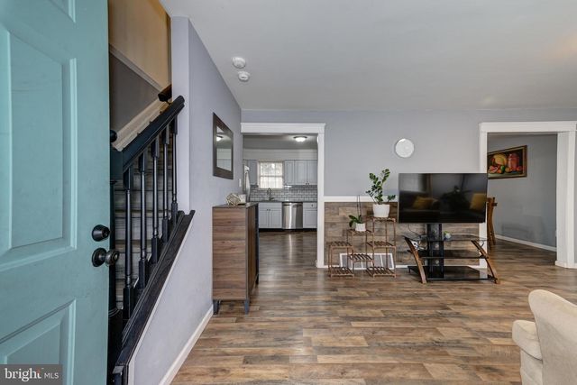 2 JUNIPER AVE, Somerdale, NJ 08083