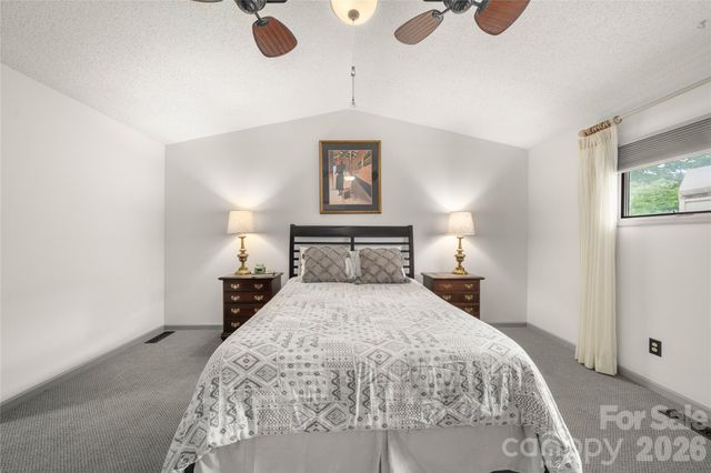 106 Deerlake Drive, Asheville, NC 28803