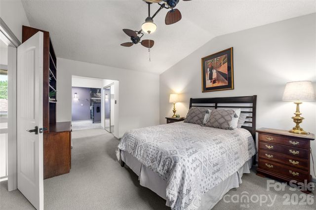 106 Deerlake Drive, Asheville, NC 28803