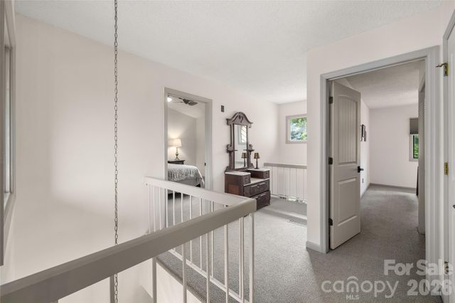 106 Deerlake Drive, Asheville, NC 28803