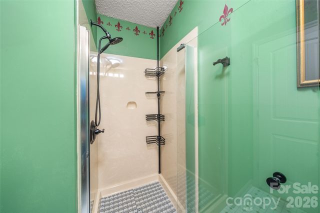 106 Deerlake Drive, Asheville, NC 28803
