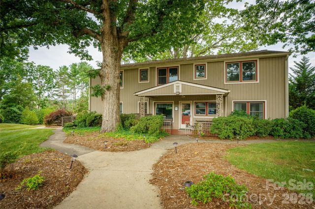 106 Deerlake Drive, Asheville, NC 28803