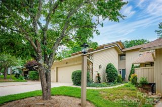 106 Deerlake Drive, Asheville, NC 28803