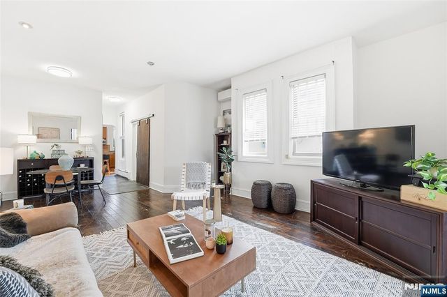 913-915 Willow Avenue 4A, Hoboken, NJ 07030