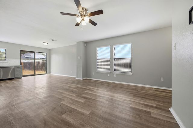 2206 Bluebonnet DR, Round Rock, TX 78664