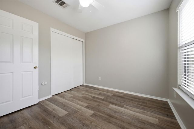 2206 Bluebonnet DR, Round Rock, TX 78664