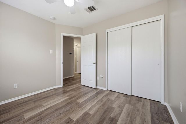 2206 Bluebonnet DR, Round Rock, TX 78664