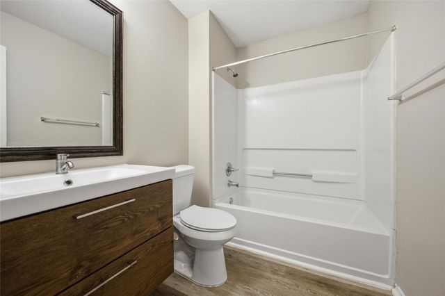 2206 Bluebonnet DR, Round Rock, TX 78664