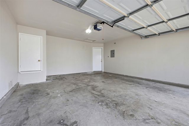 2206 Bluebonnet DR, Round Rock, TX 78664