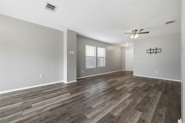 2206 Bluebonnet DR, Round Rock, TX 78664