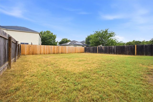 2206 Bluebonnet DR, Round Rock, TX 78664