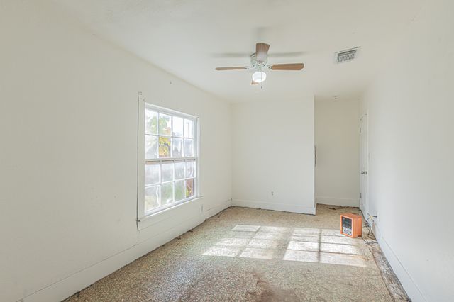 428 N Denton Street, Gainesville, TX 76240