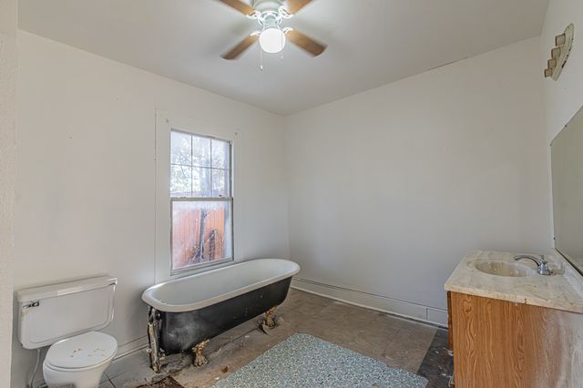 428 N Denton Street, Gainesville, TX 76240