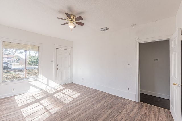 428 N Denton Street, Gainesville, TX 76240