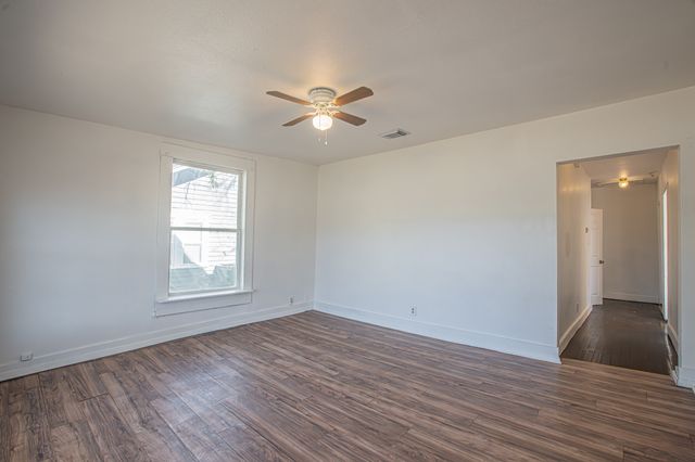 428 N Denton Street, Gainesville, TX 76240